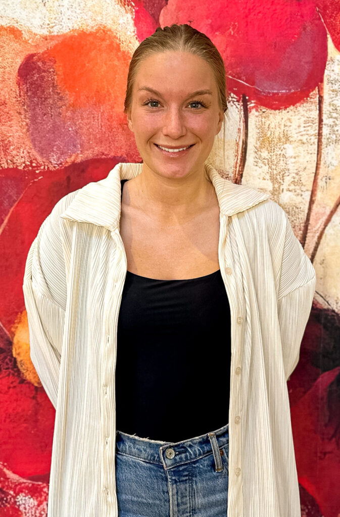 McKenna-Discovery-Health-Front-Desk McKenna, Discovery Health Front Desk